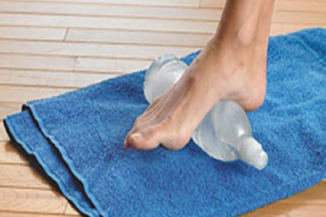 water bottle massage therapy for plantar fasciitis